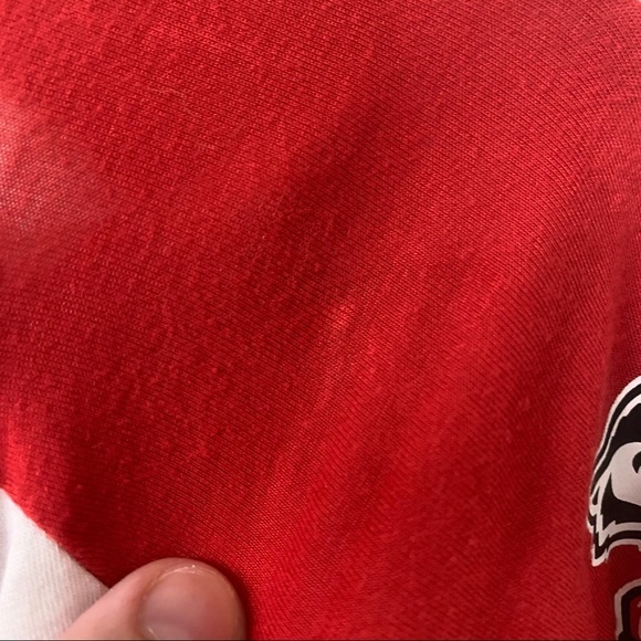 5th & Ocean Wisconsin Badgers Collegiate Baseball Tee - Picture 2 of 5